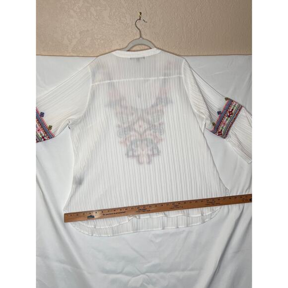 Calessa top size 1X white/multi pleats embroidery bell sleeve boho fairy angel - Picture 5 of 10